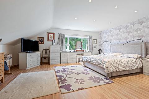 6 bedroom detached bungalow for sale, Pine Tree Grove, Kirby Muxloe, LE9