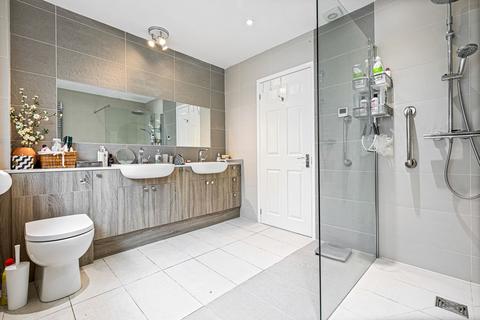 6 bedroom detached bungalow for sale, Pine Tree Grove, Kirby Muxloe, LE9