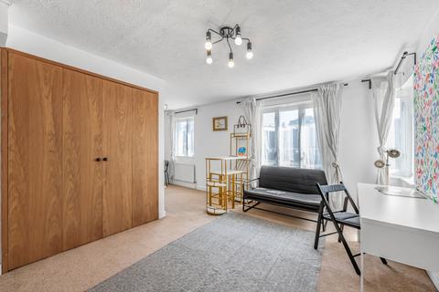 Studio to rent, Lisson Grove, Marylebone, London