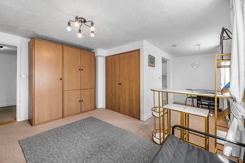 Studio to rent, Lisson Grove, Marylebone, London