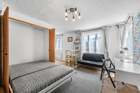 Studio to rent, Lisson Grove, Marylebone, London