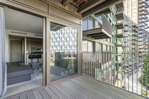 2 bedroom apartment to rent, Viaduct Gardens, London, SW11