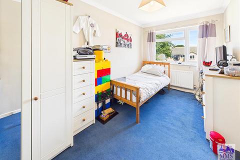 18 Cardens Road, Cliffe Woods, Rochester, ME3 8TU