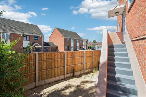 3 bedroom detached house for sale, Rochfords Gardens, Slough SL2