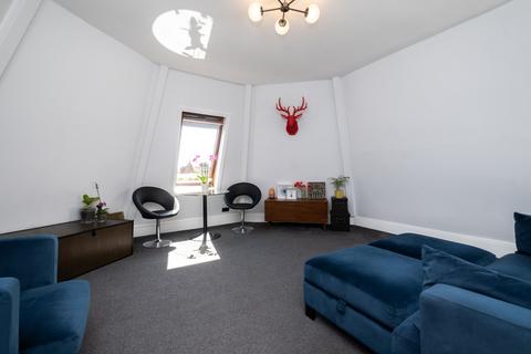 2 bedroom flat for sale, Augusta Gardens, Folkestone, CT20