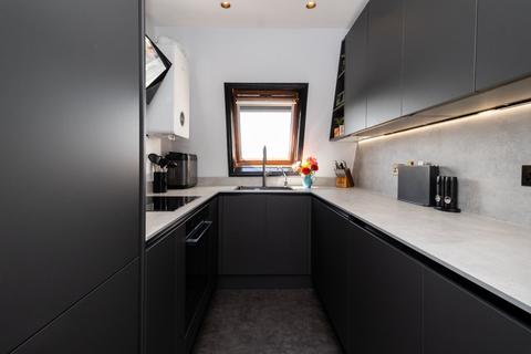 2 bedroom flat for sale, Augusta Gardens, Folkestone, CT20