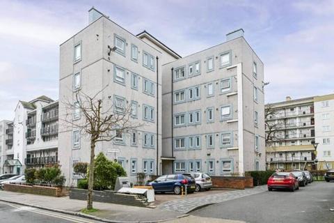 2 bedroom flat for sale, Matthews House, Burgess Street, London, E14
