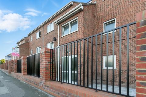 1 bedroom flat for sale, Bridge Road, Grays RM17