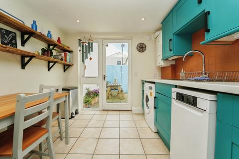 2 bedroom terraced house for sale, Great Norwood Street, Cheltenham, Gloucestershire, GL50