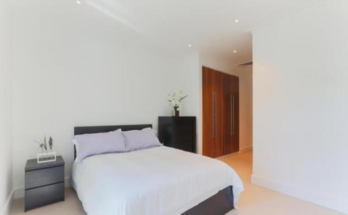 Apartment in London - More