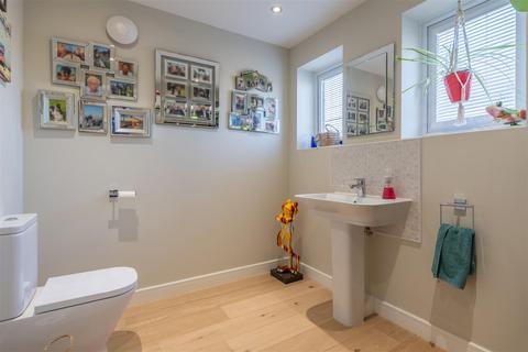 12 Arcadius Way, Keynsham, Bristol, BS31 2GE