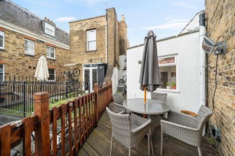 3 bedroom apartment for sale, Old Town, London