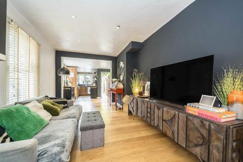 2 bedroom flat for sale, Kingston Road, Teddington TW11