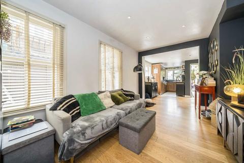 2 bedroom flat for sale, Kingston Road, Teddington TW11