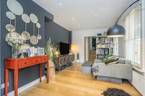2 bedroom flat for sale, Kingston Road, Teddington TW11