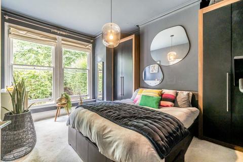 2 bedroom flat for sale, Kingston Road, Teddington TW11