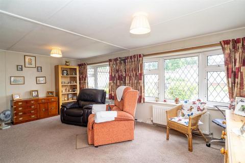 2 bedroom mobile home for sale, Arkley Park, Arkley EN5