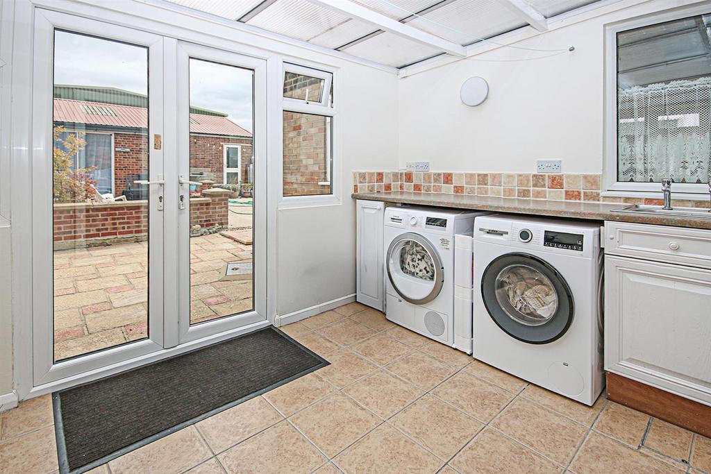 Utility room, utility