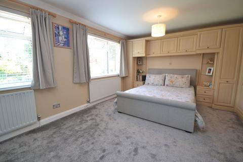 undefined, Derwent Drive, Dunstable LU6