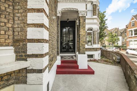 23a Aubert Road, London, N5 1TX