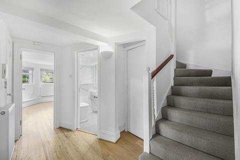 23a Aubert Road, London, N5 1TX