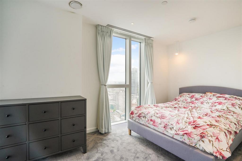Flat 2508, 145 City Road London    (19).jpg