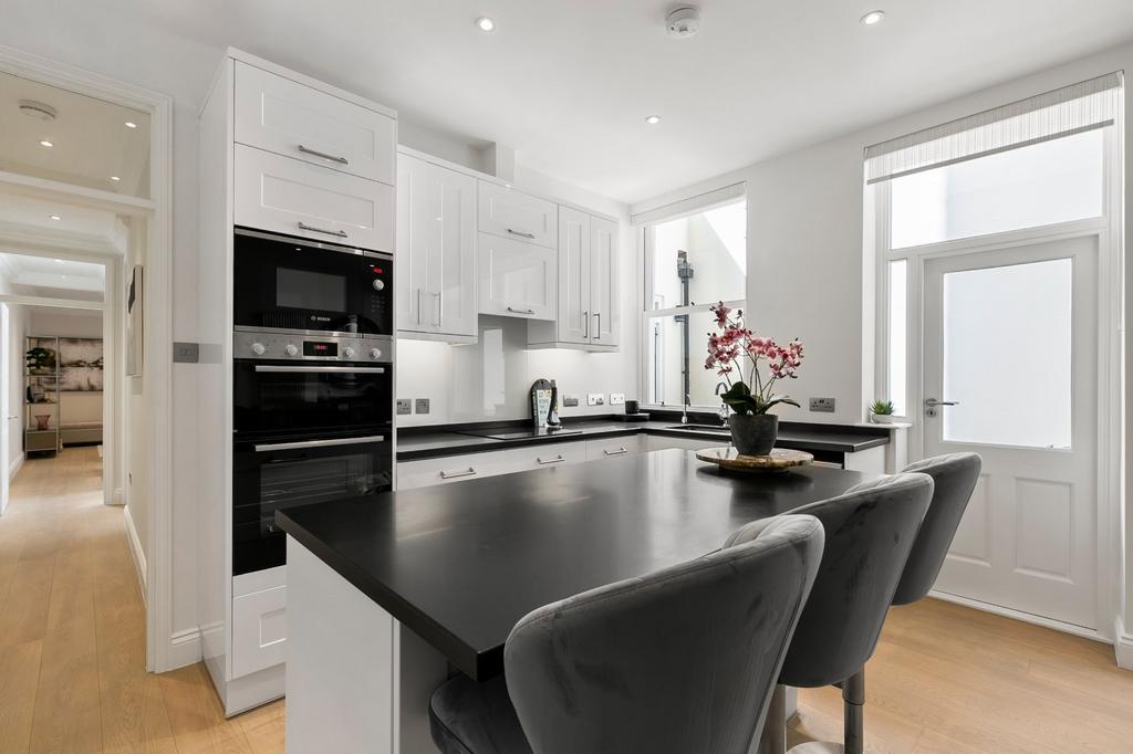 Kitchen/Dining