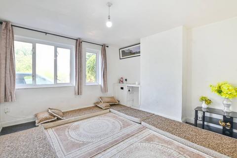 Lily Gardens, Alperton, Wembley, HA0