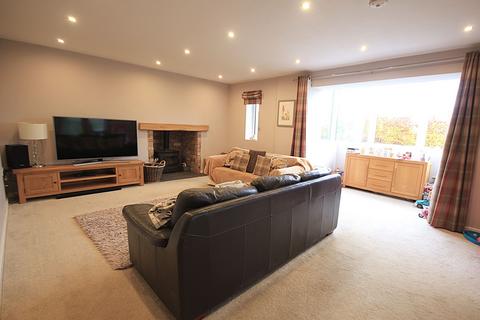 undefined, Malpas SY14