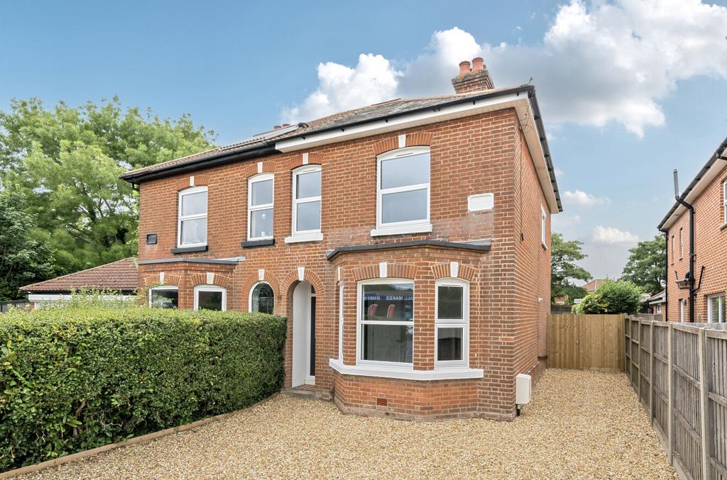 Estate Agents In Park Gate Hampshire