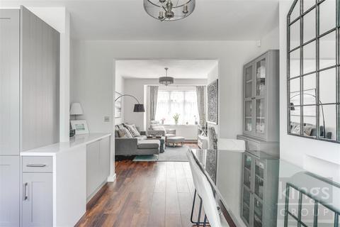 178 New Road, London, E4 9SJ