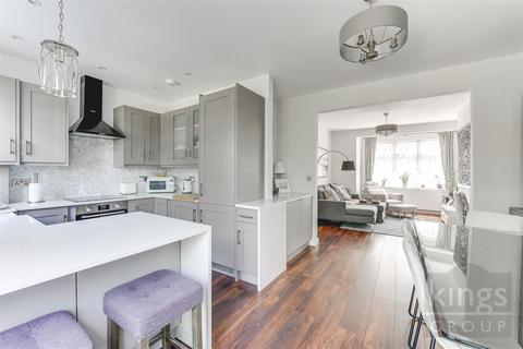 178 New Road, London, E4 9SJ