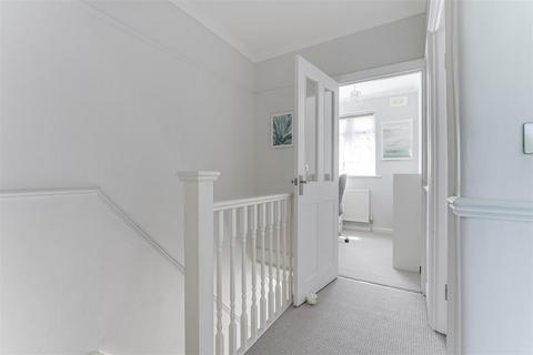 178 New Road, London, E4 9SJ
