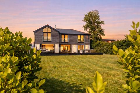 4 bedroom detached house for sale, Trewennack| South Cornwall