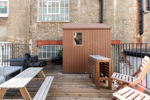 3 bedroom apartment to rent, Guilford Street, London