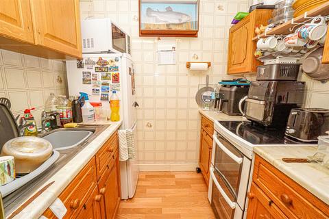 1 bedroom flat for sale, St. Helens Crescent, Hastings