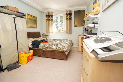 1 bedroom flat for sale, St. Helens Crescent, Hastings