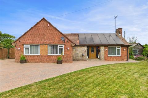 Treyarnon Main Road, Huntley, Gloucester, GL19 3EA