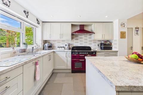 Treyarnon Main Road, Huntley, Gloucester, GL19 3EA