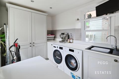 158 Avenue Road, Torquay, TQ2 5LQ