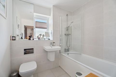 2 Spring Drive, Longwick, Princes Risborough, HP27 9FG