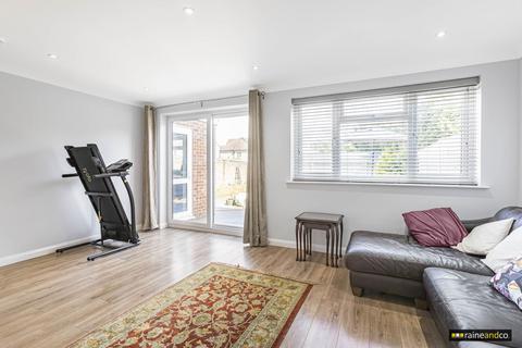 61 Cecil Crescent, Hatfield, AL10 0HG