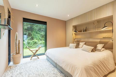 undefined, 1 Lakeshore Reserve, The Lower Mill Esttae