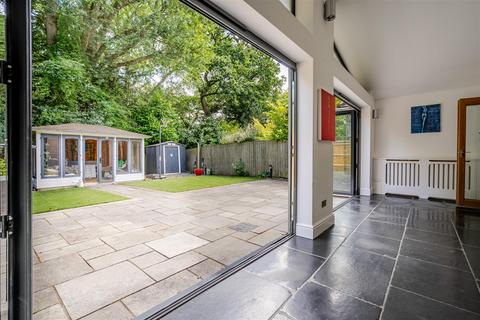 3 bedroom detached house for sale, Kaynes Park, Ascot