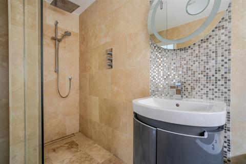 8 Kaynes Park, Ascot, SL5 8DP