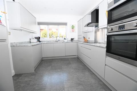 undefined, Primrose Close, Canvey Island SS8