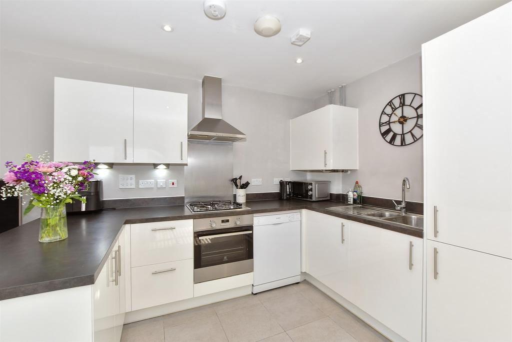Lounge/Kitchen