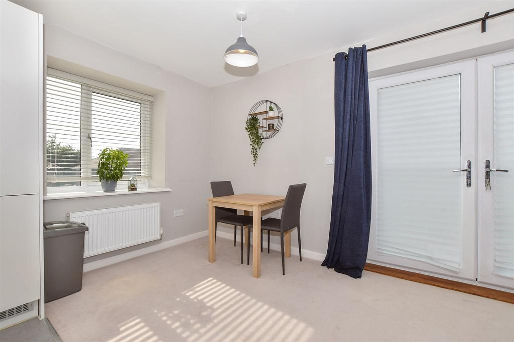Lounge/Kitchen