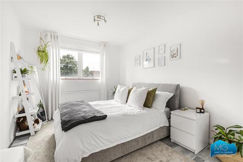 2 bedroom apartment to rent, High Road, East Finchley, London, N2