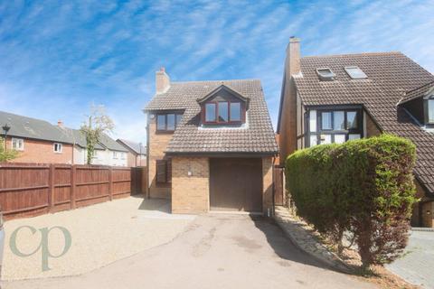 3 bedroom detached house to rent, Studley Road, Wootton, Bedford, MK43